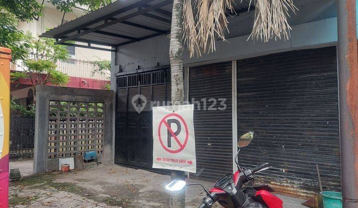 Rumah di Manahan Solo tepi Jalan Ramai Cocok untuk Usaha (ER)  1