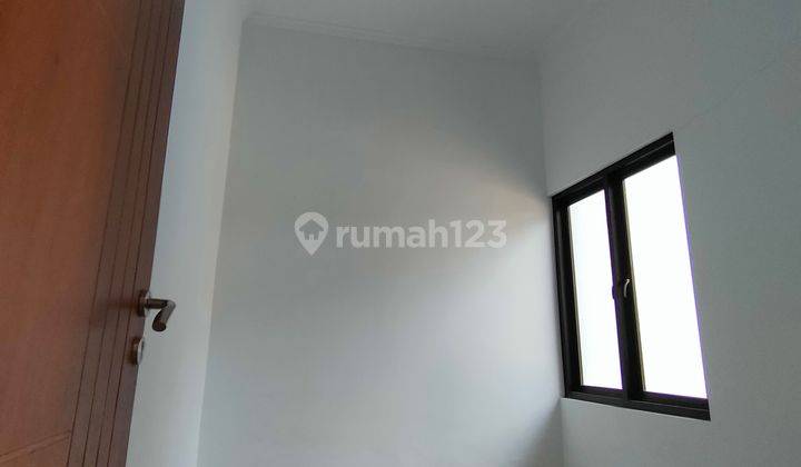 Rumah murah promo cantik minimalis siap huni cluster asri deket pintu tol Cibubur dan tol setu cipayung 2