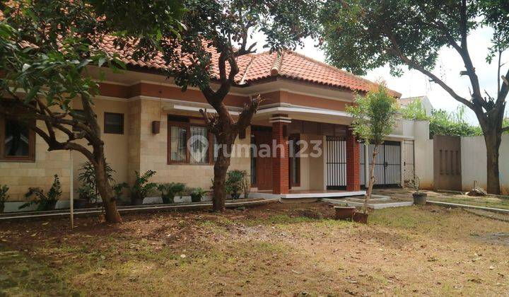 Rumah di kawasan elit Telaga Bodas dg halaman luas di Semarang 1