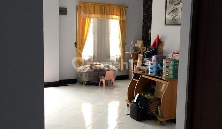 Rumah Sunter Minimalis Siap Huni Rapih Cantik 3 Lantai 