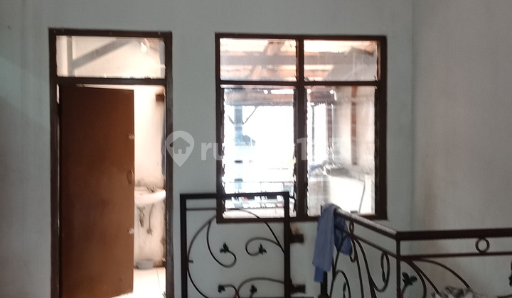 Jual rumah kokoh 2 lantai Jual rumah kokoh 2 lantai