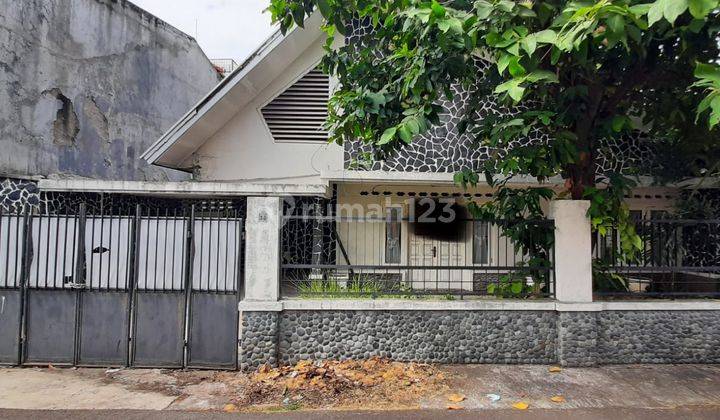 Rumah Lokasi Strategis di Jl. Petojo Sabangan I. Sangat Cocok Untuk Hunian/kost2an. 1