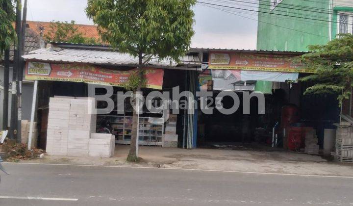 RUMAH DAN TEMPAT USAHA LOKASI PINGGIR JALAN BESAR ADI SOEMARMO KARTASURA 1