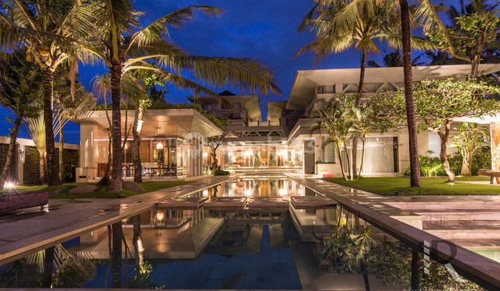 Mega Luxury Architectural Beachfront Estate, West Coast, Bali, Indonesia  2