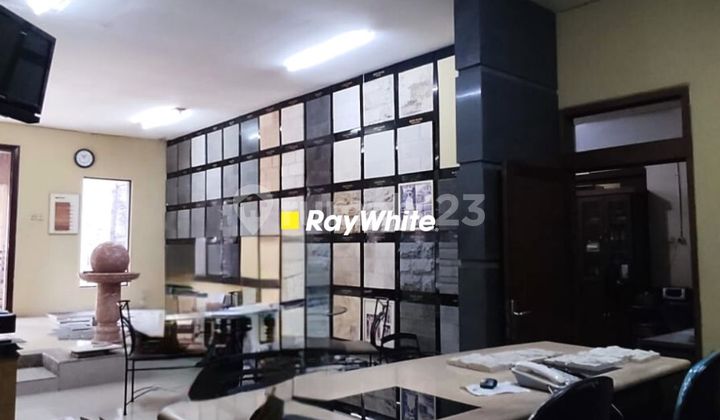 Rumah untuk usaha lokasi strategis DI Pesanggrahan