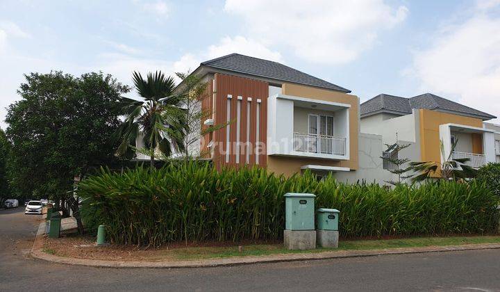 Rumah Hook Hoek Bagus Summarecon Bekasi Depan Taman 1