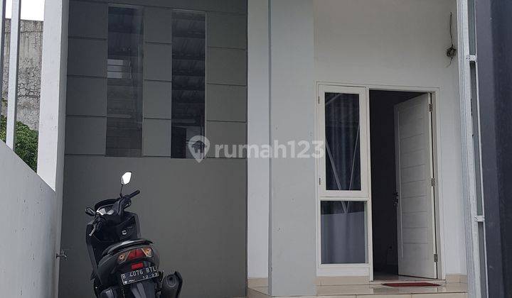 Dijual cepat Rumah 2 lantai furnished di Cengkareng 2