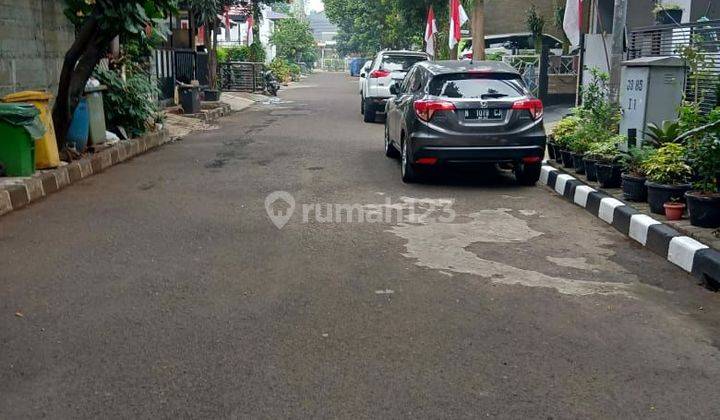 Rumah 2 lantai komplek taman permata cikunir 2