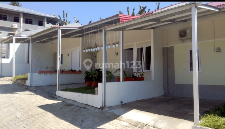 Rumah Ready Stock di tengah kota Manado, harga terjangkau! 2