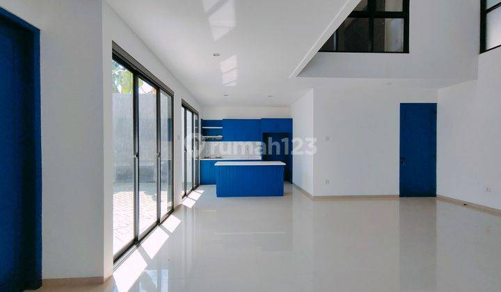 Rumah Baru Jalan Kaliurang Modern Semi Industrial  2