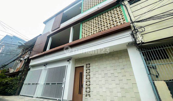 Dijual Rumah Kost Kosan 3,5 Lantai full penyewa luas 11x11,1 122m2 di Palmerah Jakarta Barat 2