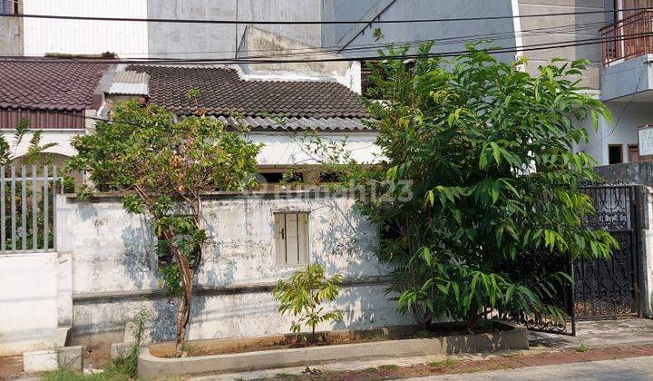 Rumah Hitung Tanah di Blok B Green Garden Jakarta Barat  1