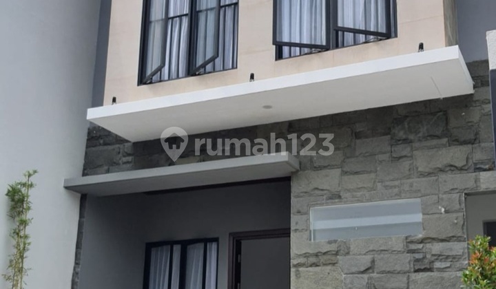 Rumah baru cantik 2 lantai Nirwana Eksekutif Rumah baru cantik 2 lantai Nirwana Eksekutif