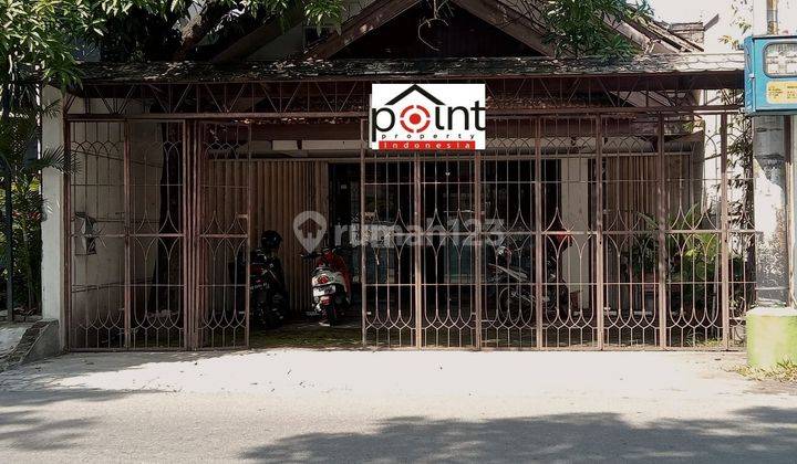 Rumah Usaha Tepi Jalan Raya Loaksi Strategis dan Ramai  (ER) 1