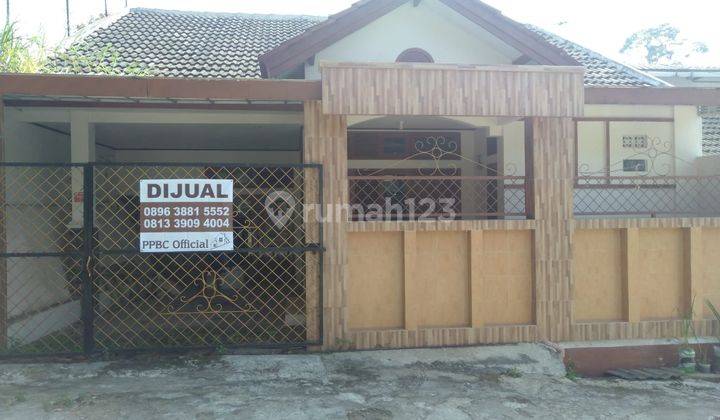 rumah di komplek cipageran asri  1