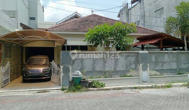 Rumah Mewah 2 Lantai Komplek Perum Jl. Godean km 1 1