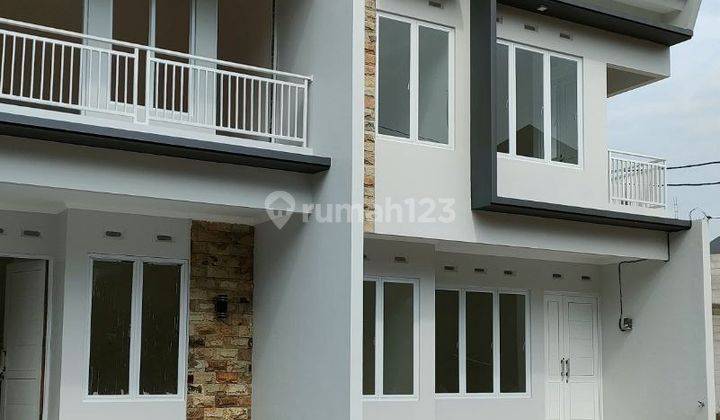 Dijual murah rumah 2 lantai strategis Depok 2 hanya 10menit tol Margonda dan Cijago 2