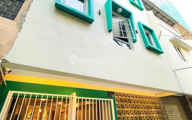 Rumah Kost Baru 4 Lantai Full 100% Terisi 17 Kamar di Gajah Mada Taman Sari Jakarta Barat 1