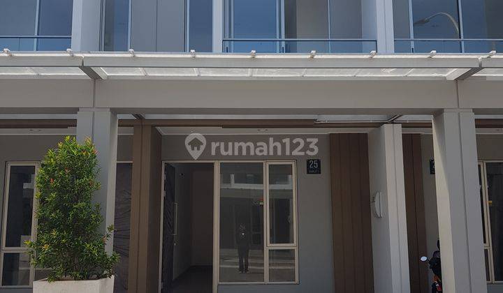 Rumah baru di PIK 2 cluster Scarlet 1