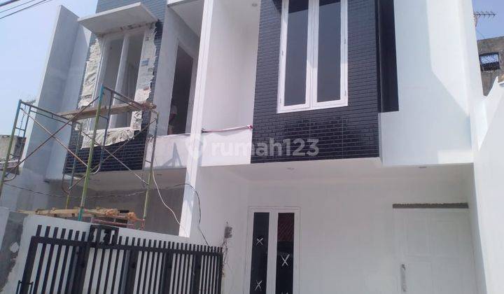 Rumah Baru, 2lt, Ada 2 Unit, Hadap Utara, Strategis Tebet Barat 2