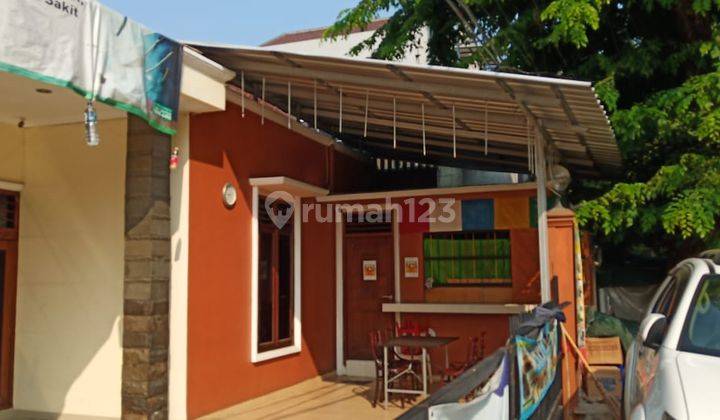 Jual Rumah Strategis Cocok Untuk Cafe Atau Kantor 1