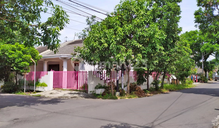 RUMAH POJOK MINIMALIS TANAH LUAS DI DANAU TONDANO  SAWOJAJAR MALANG