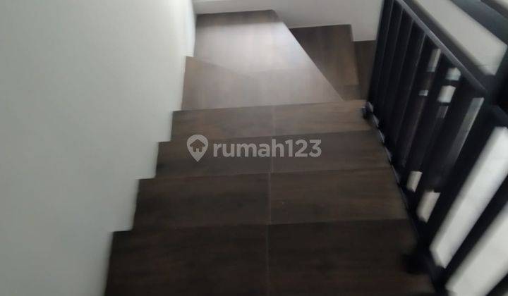 Rumah sunter brand new luas 72m, bangunan 2 lantai, siap huni 2