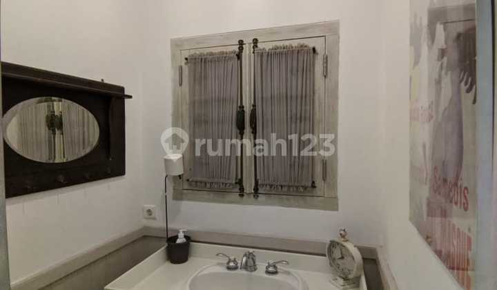 French Style Home at Dago Pakar Resor 2