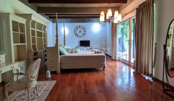 French Style Home At Dago Pakar Resor Bandung  1