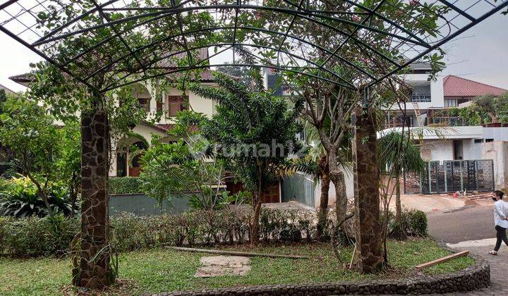 RUMAH 3 (TIGA) LANTAI SIAP HUNI DI DAERAH ASRI DAN TENANG LEBAK BULUS 1