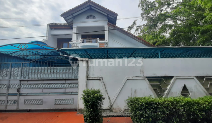 Rumah Hoek Bagus & Strategis. Cocok untuk Hunian.