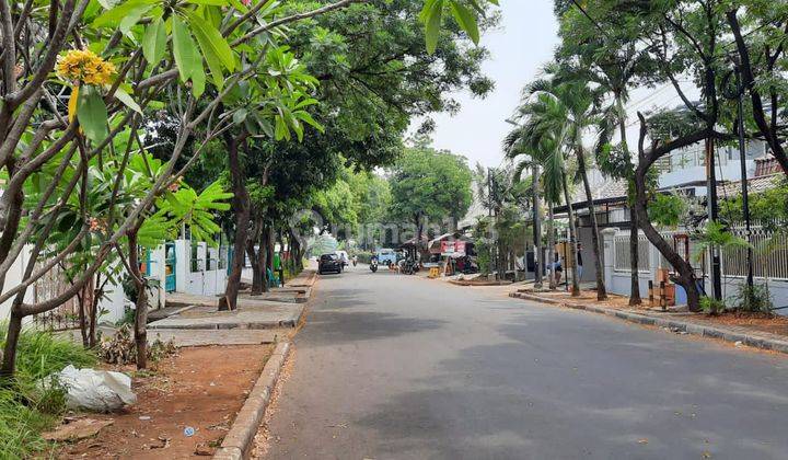 Rumah Bagus Di Taman Aries, Meruya. Lokasi Strategis, Jalan Besar, Sangat Cocok Untuk Hunian/usaha. 2