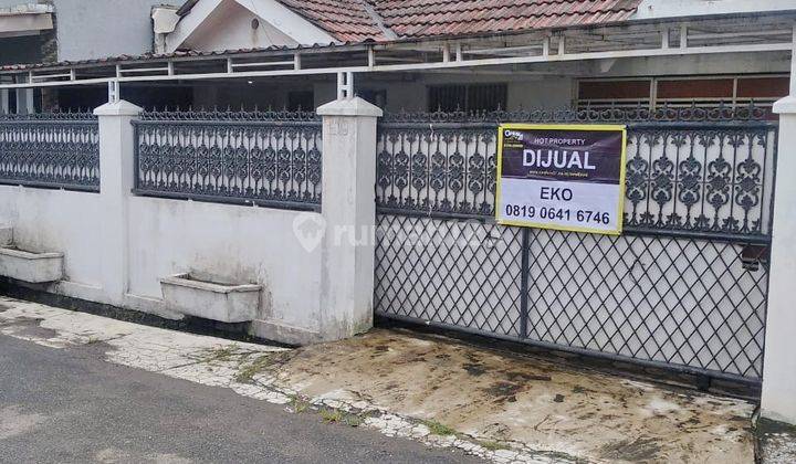 Hunian dengan Lahan Luas Harga Miring Jl. Merpati 1