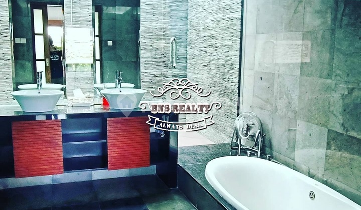 Villa Jual Lokasi Seminyak 2