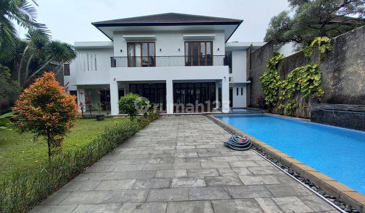 Kemang - Luxury Tropical House with Spacious Garden