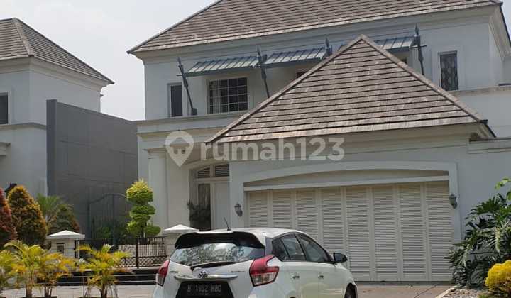 For Rent House with Big Pool at Bsd City