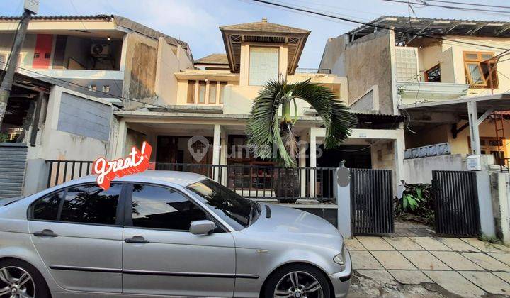 Dijual Rumah Classic Architect Design nyaman ada taman di komplek DPR, Tangerang Selatan 2