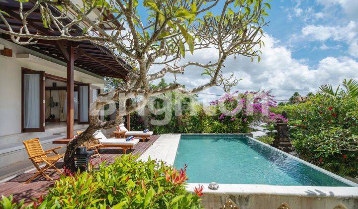 LUXURY VILA, 2 FL, GOOD VIEW,  FULL FURNISHED AT PECATU 1