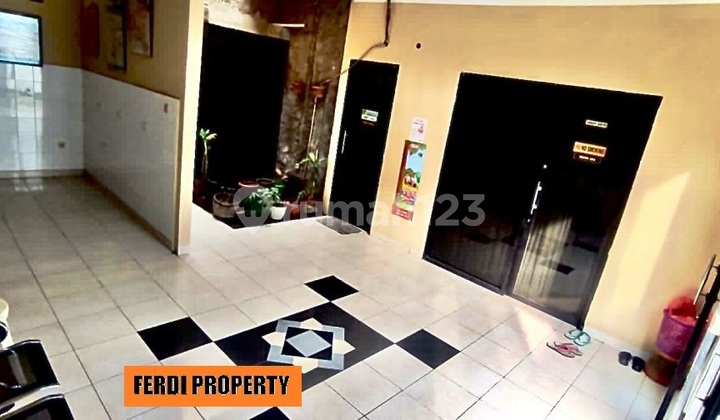 House with a prime strategic location on Leuwinanggung Tapos main road. 2