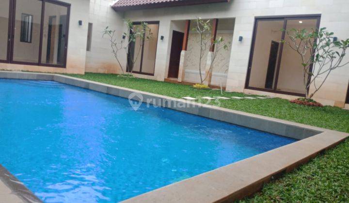 Rumah luxury swimming pool dipejaten 1