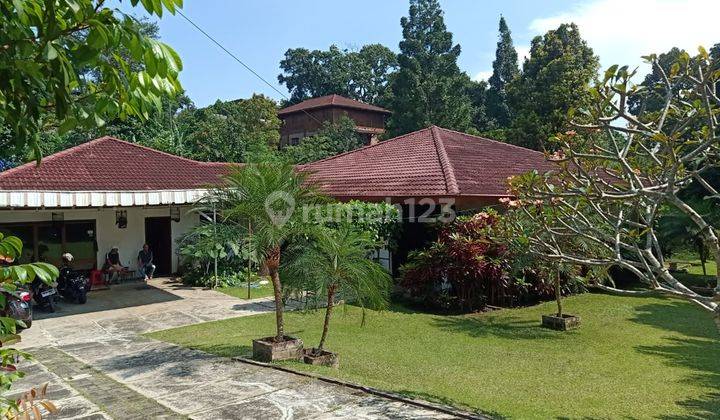 Rumah dengan tanah Luas jln Bukit Raya Cimbuleuit dekat dengan Unpar 1