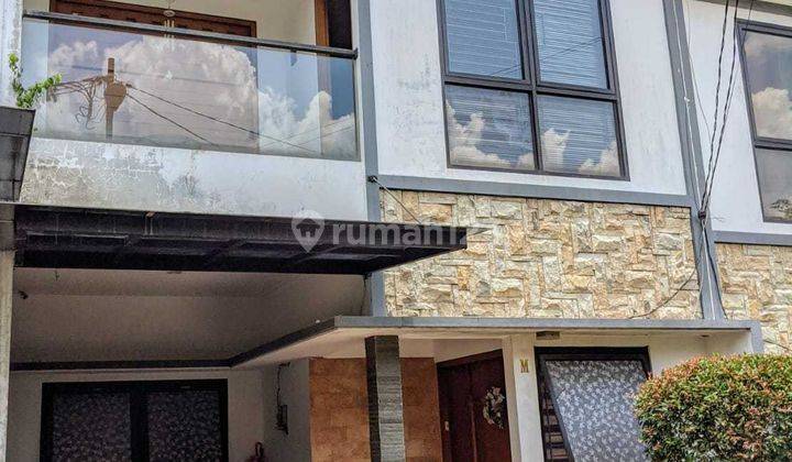 Rumah siap huni di dalam townhouse apik di Jagakarsa area 2