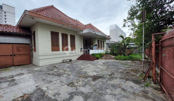 Rumah  pusat kota  sayap Dago Bandung  area kuliner dan distro 1