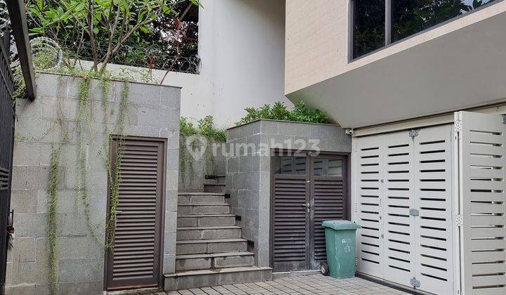 Dijual rumah baru kebayoran baru cocok untuk usaha 1