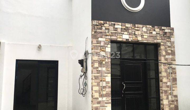 Di Jual Rumah Cantik Siap Huni di Tulodong Bawah, Senopati, Keb. baru, Jakarta Selatan 1