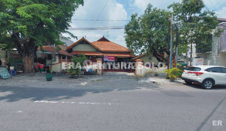 Rumah dan Hotel Strategis Tengah Kota Solo 1