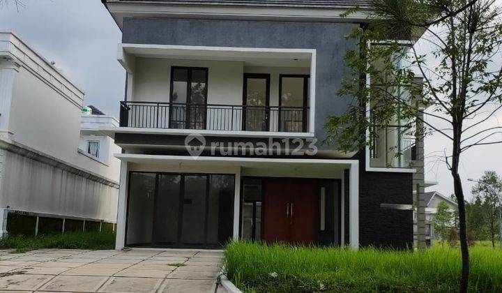 Rumah 2 Lantai Depan Taman Bagus Dengan Halaman Luas Sertifikat Hak Milik, Di Area Terdepan Dekat Pintu Tol Klaster Empire Park Sentul City Bogor  1