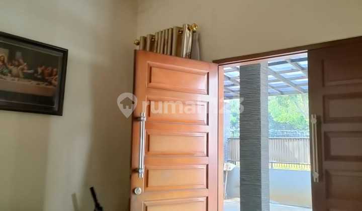 For Sale Rumah di jalan utama Bintaro sektor 3A
