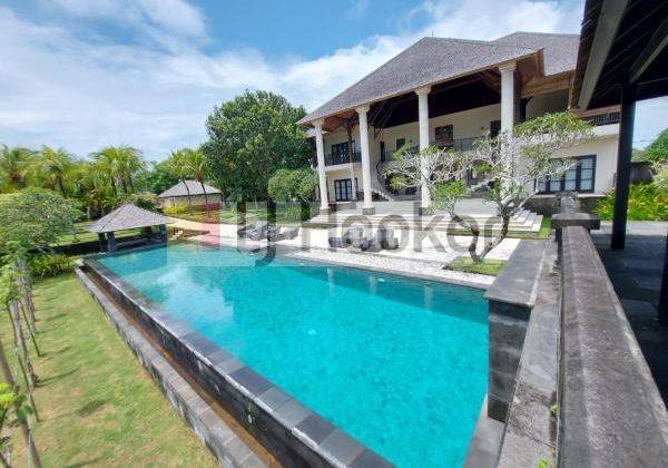 2 storey villa for sale Jl. Melasti Ungasan 1