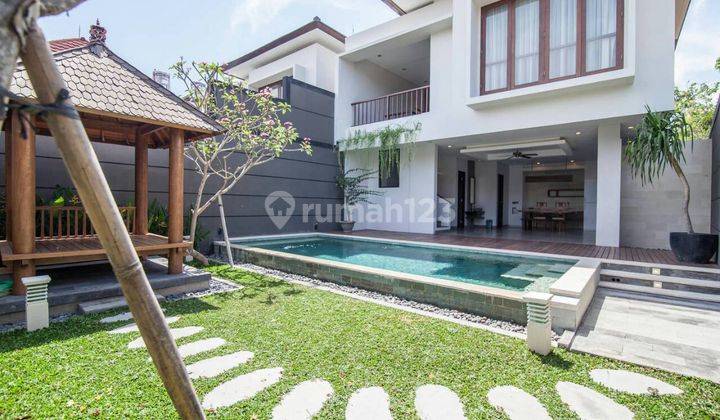 Modern villa in Jimbaran, wide road access. 1